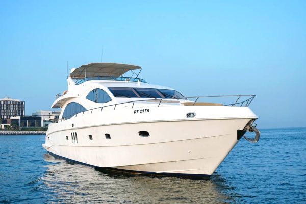 88-FT-MAJESTY-YACHT-DUBAI