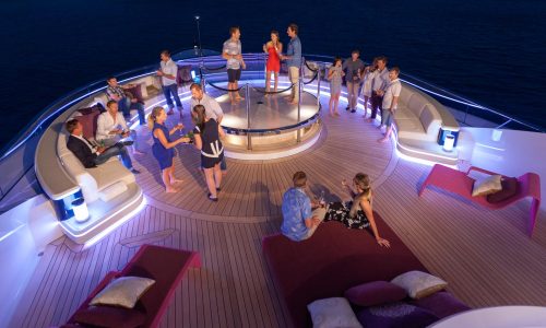 Yacht-Solandge-Party-Time